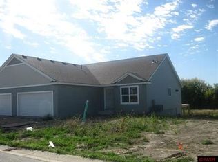 810 Tomahawk Ct, Madison Lake, MN 56063
