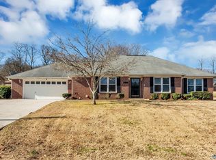 212 Warfe Ct, Huntsville, AL 35810