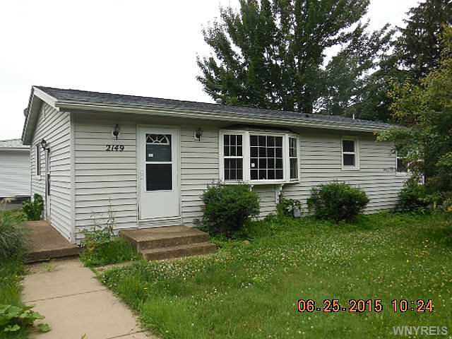 1st image of 2149 School St