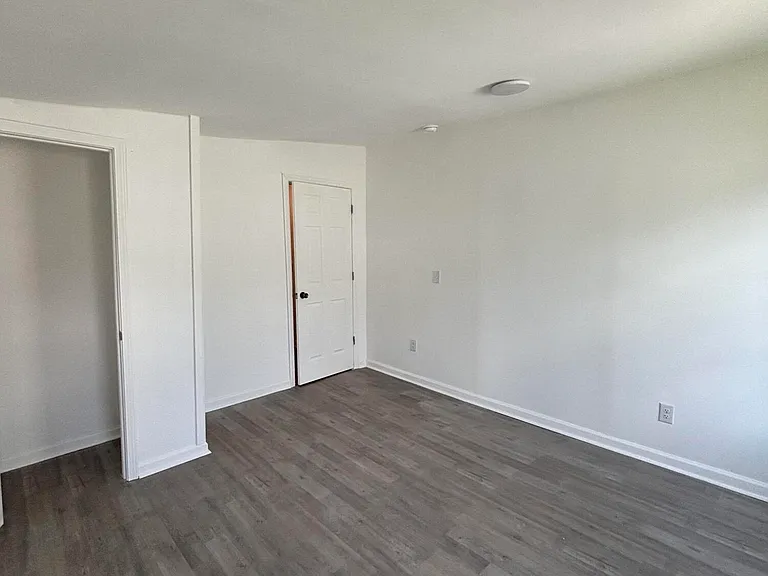 1744 Hicks St — Photo 13