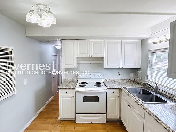 4th image of 2133 Melody Dr