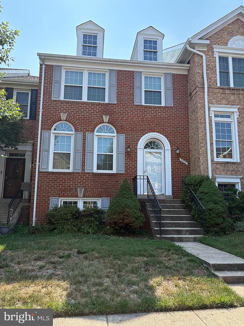 20933 Sandstone Sq, Sterling, VA 20165 | MLS #VALO2134742 | Zillow