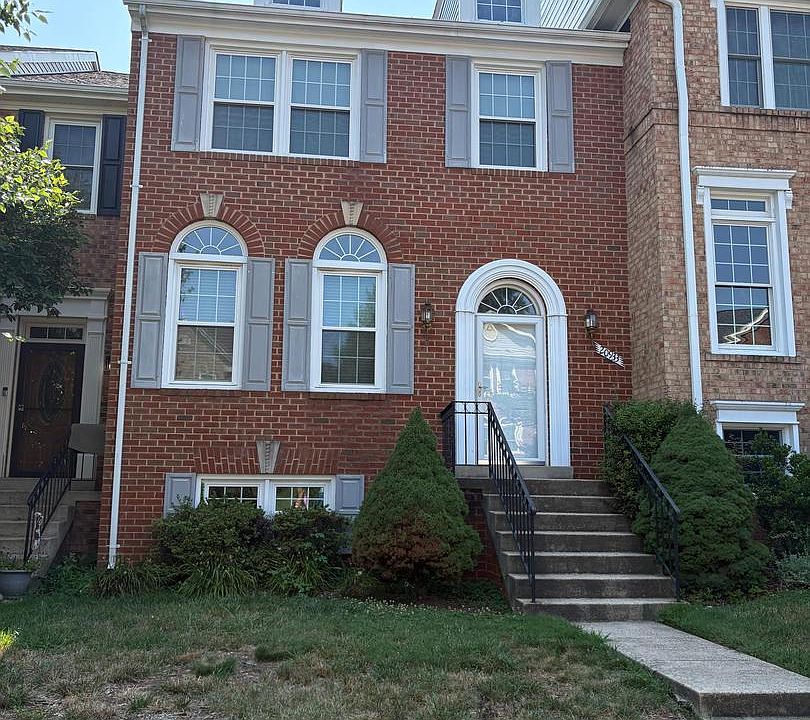 1st image of 20933 Sandstone Sq
