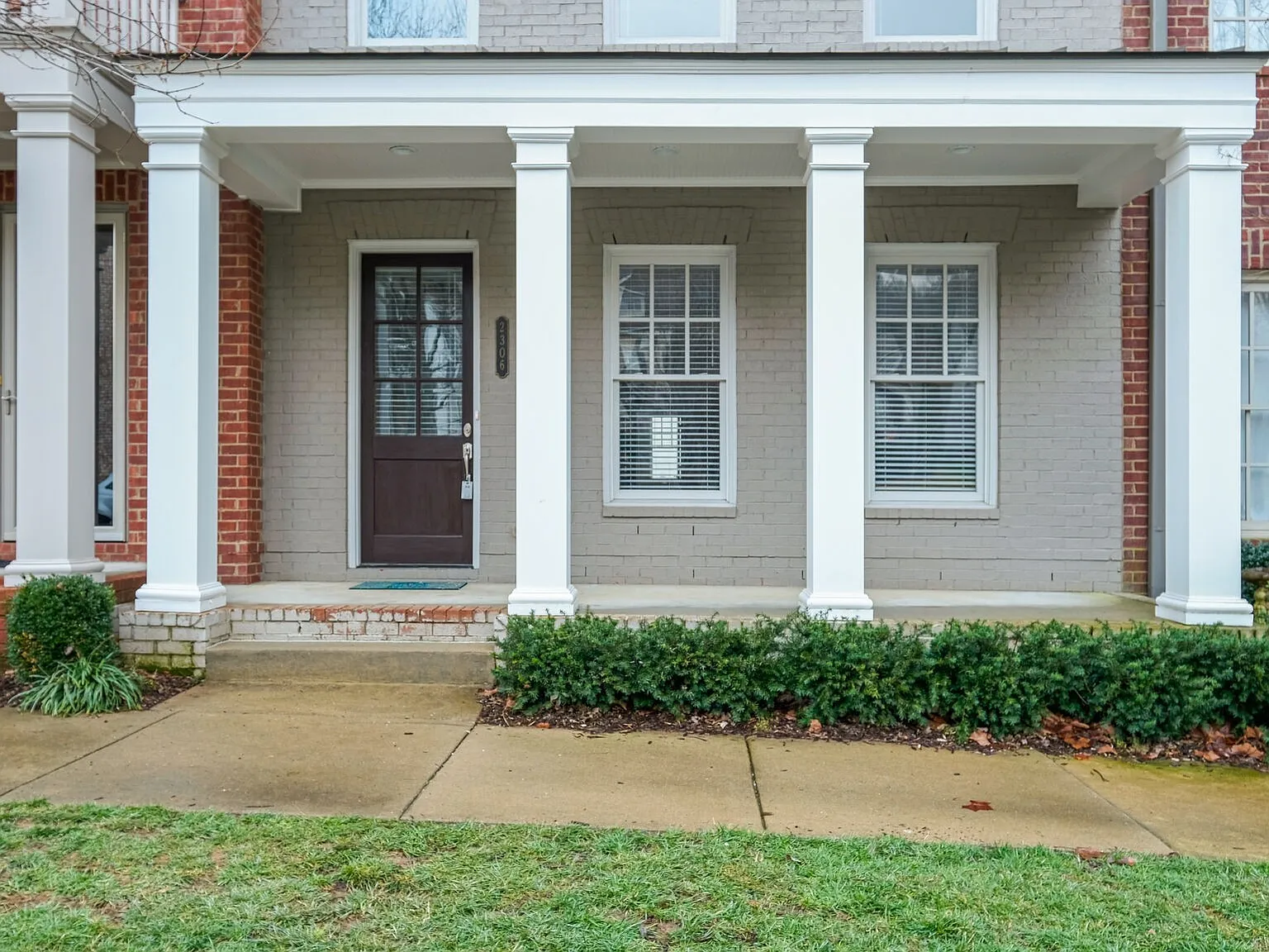 3 bed, 2.5 bath, 2630 sqft, $4,000 — Photo 3