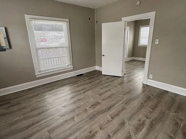 122 Fairlawn Ave — Photo 7
