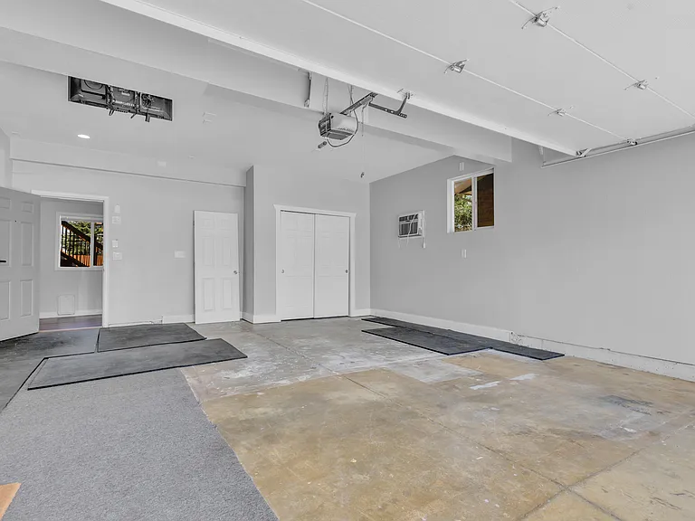 8871 Rutgers St — Photo 8