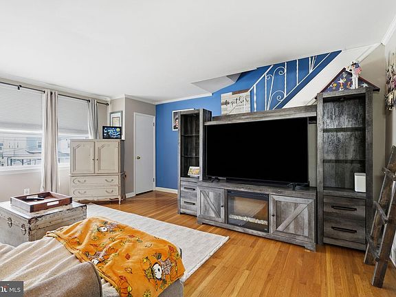 4th image of 9961 Alicia St