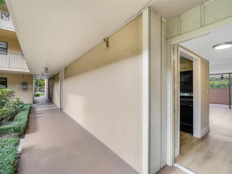 10425 SW 112th Ave #103 — Photo 3