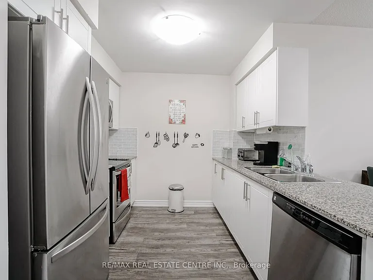 310 Burnhamthorpe Rd W #1704 — Photo 14