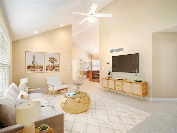 7806 N Cherry St, Gladstone, MO 64118