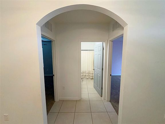 3rd image of 27956 Arrowhead Cir