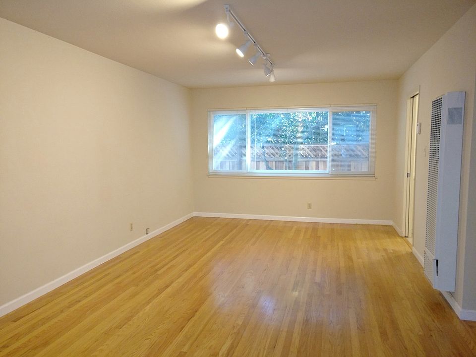Building Photo 5