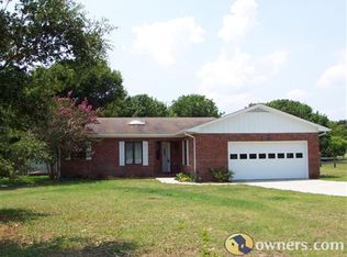 150 Jones St, Cedar Pt, NC 28584
