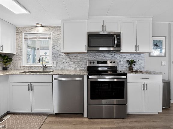 5th image of 511 Riviera Blvd E