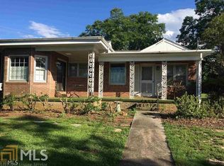 29 Parkway Dr, Toccoa, GA 30577