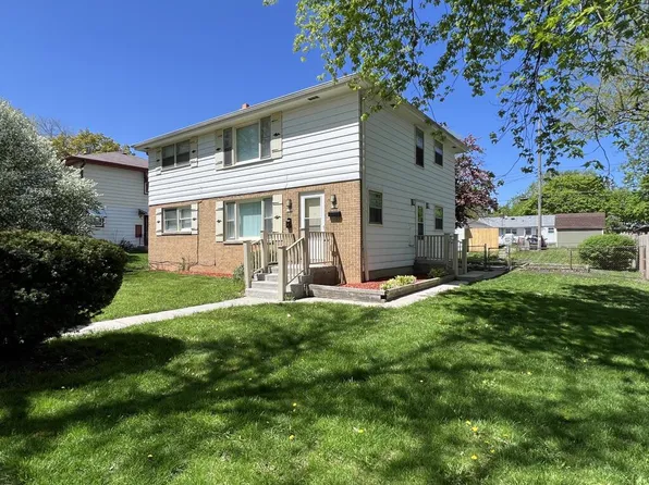 8228 West Grantosa DRIVE #8230, Milwaukee, WI 53218