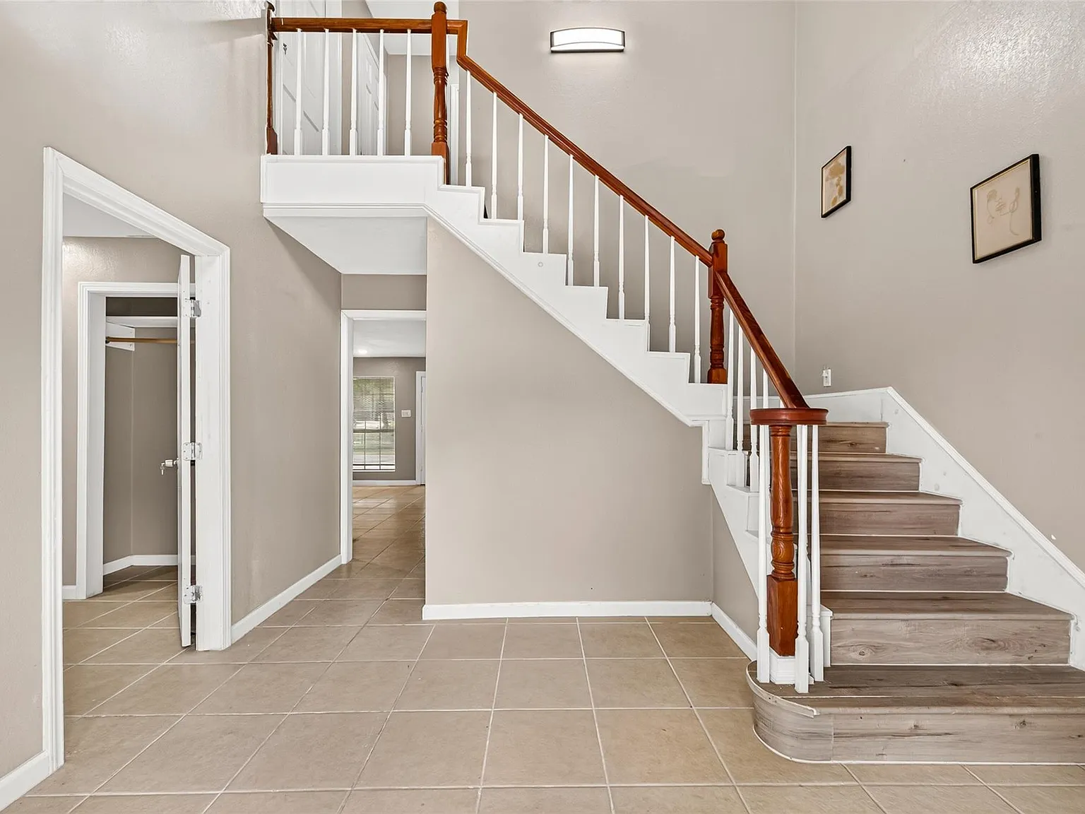 6 bed, 3.0 bath, 1940 sqft, $2,300 — Photo 2