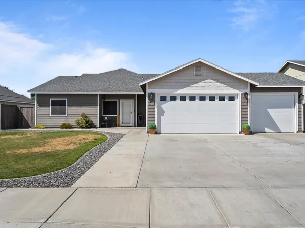 4415 Kubota Ln, Pasco, WA 99301