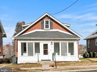 979 Upland Ave, Reading, PA 19607