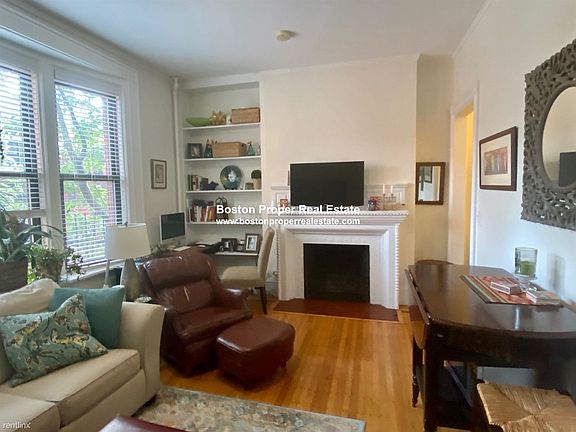 172 Commonwealth Ave. #7 Boston - Back Bay Unit Photo 2