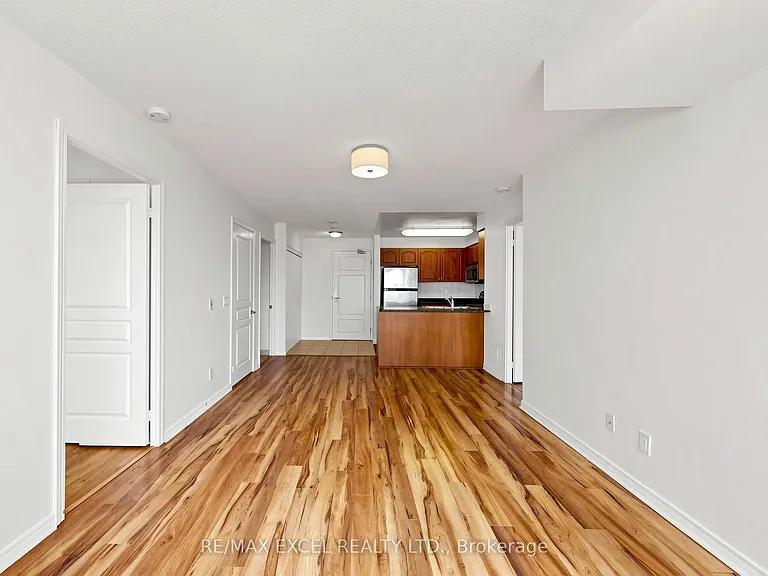 350 Red Maple Rd #508 — Photo 12