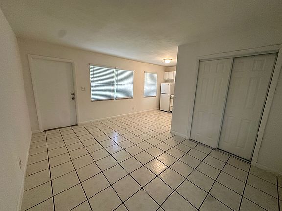 4th image of 140-240 NW 40th St #222