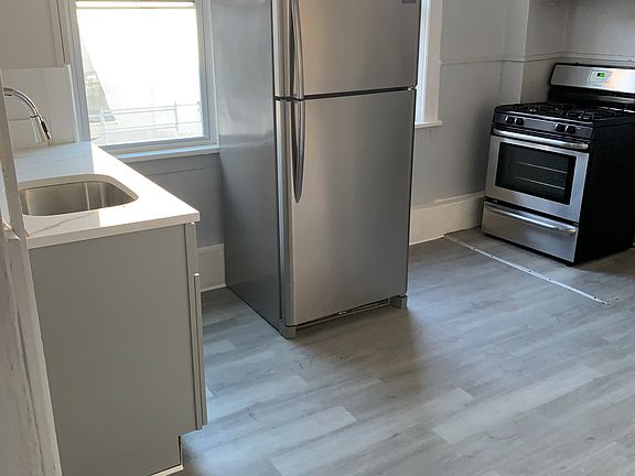 2nd image of 18 Vreeland Ave APT 5