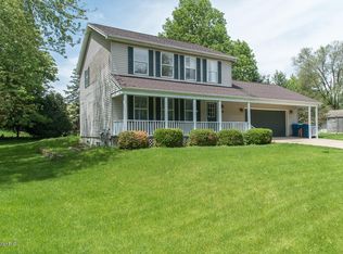 938 Berkshire Dr, Kalamazoo, MI 49006