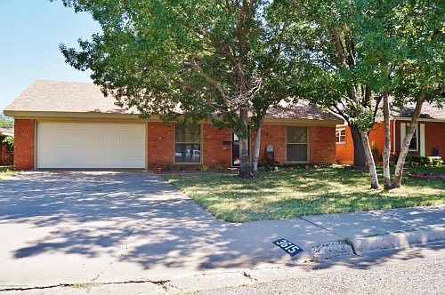 2nd image of 3615 Fleetwood Dr