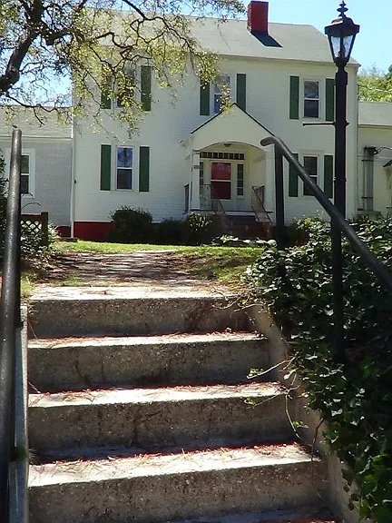 905 W Rowan St #C — Photo 1