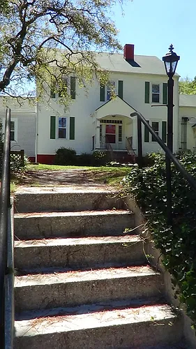 905 W Rowan St #C Photo 1
