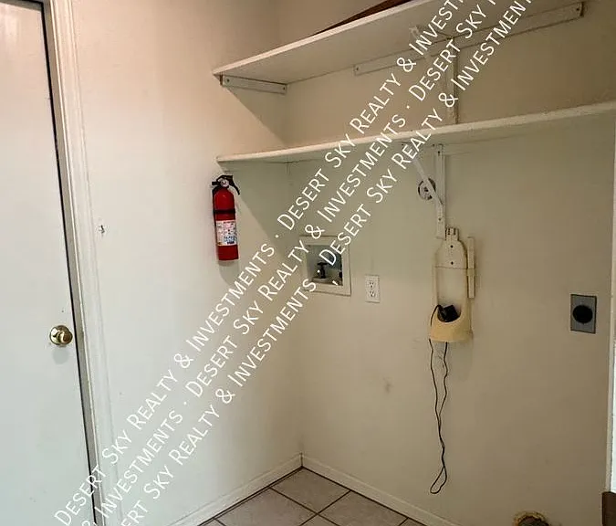 2481 Sunridge Dr — Photo 25