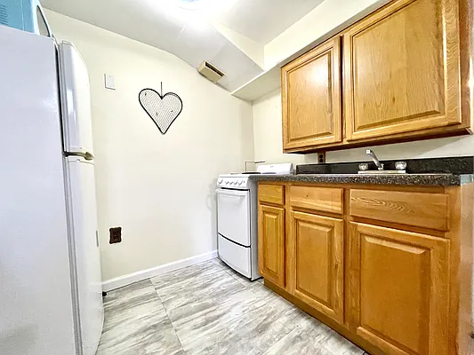 Rented by Astoria Realty | media 13