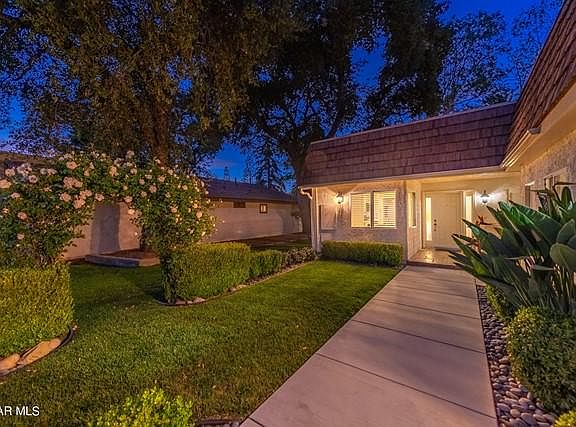3rd image of 2647 Lakewood Pl