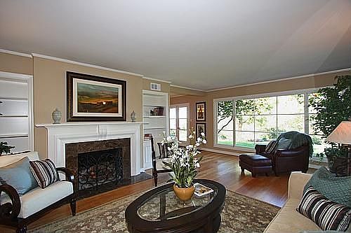 Living room-great views!