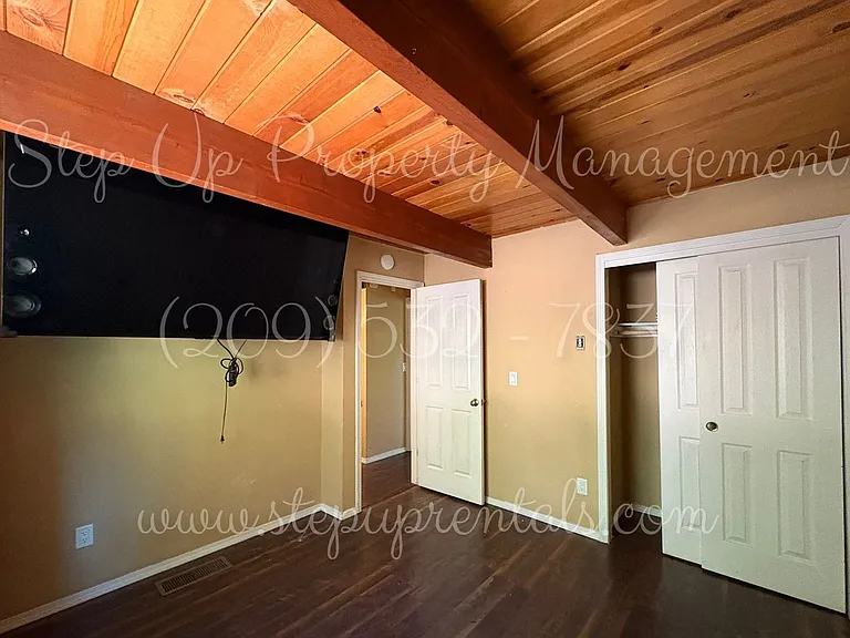 22400 Broken Bough Ln — Photo 11