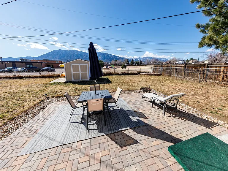 623 Catalina Dr — Photo 18