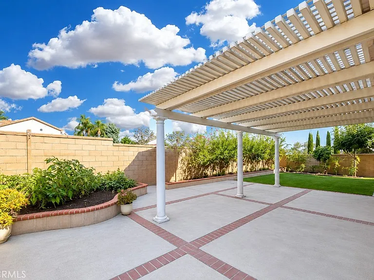 1826 Pinnacle Way — Photo 19