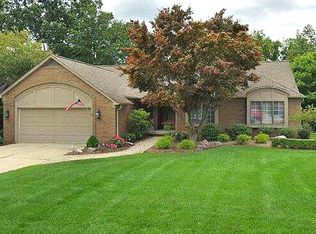 1415 Oakstone Dr, Rochester Hills, MI 48309