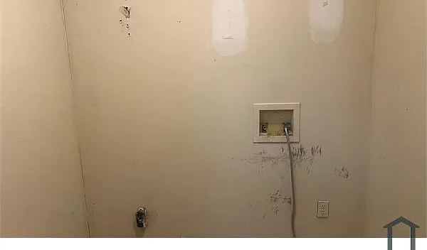 2205 Bankhead St — Photo 2