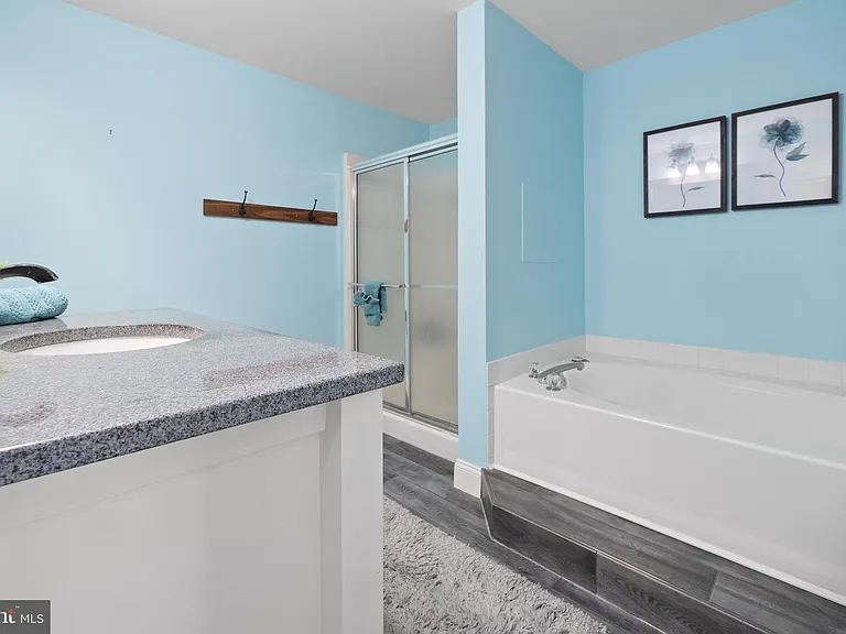 4079 Waterford Dr — Photo 15