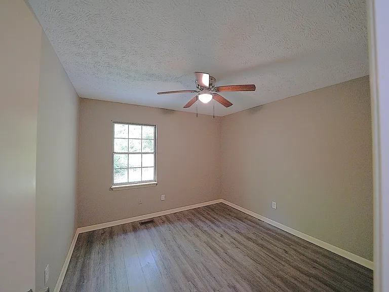583 Center Point Rd #B — Photo 17