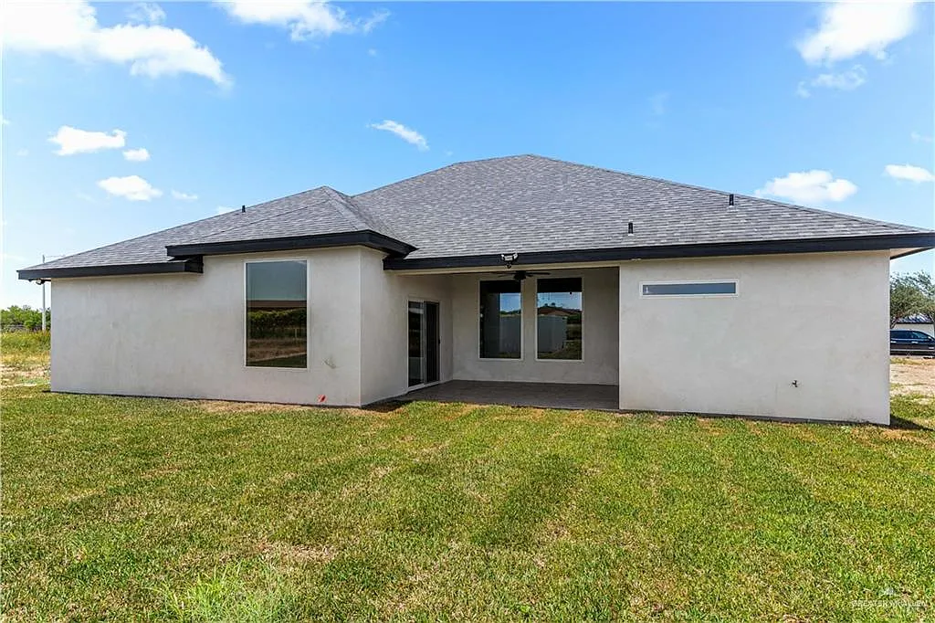 4 bed, 3.5 bath, 2225 sqft, $3,500 — Photo 2