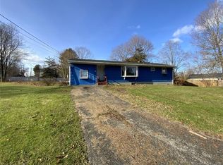 4 Bradbury Rd, New Milford, CT 06776