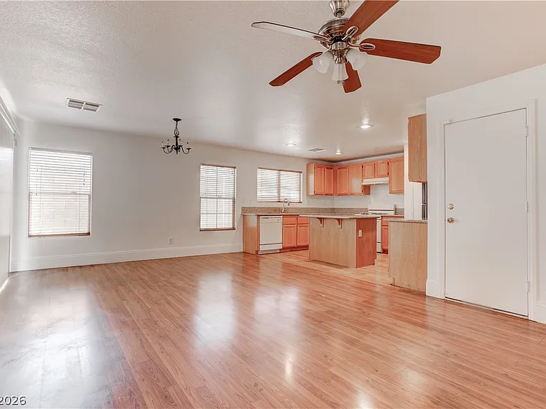 1195 Sweet Orange St — Photo 6