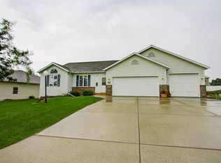 213 Statz Ln, Dane, WI 53529