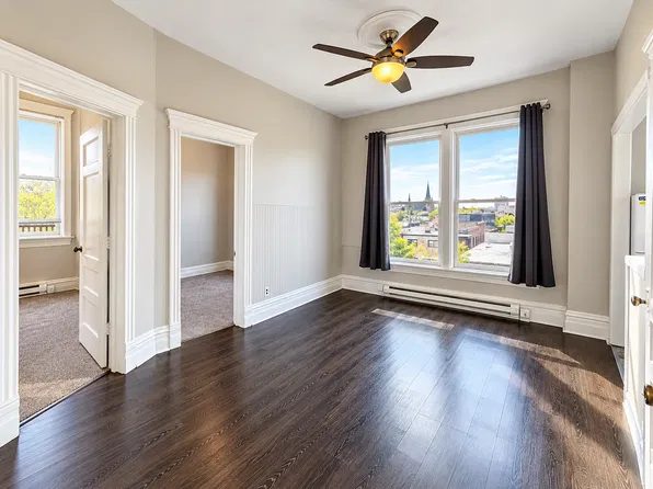 269 Douglas Ave APT 6, Elgin, IL 60120