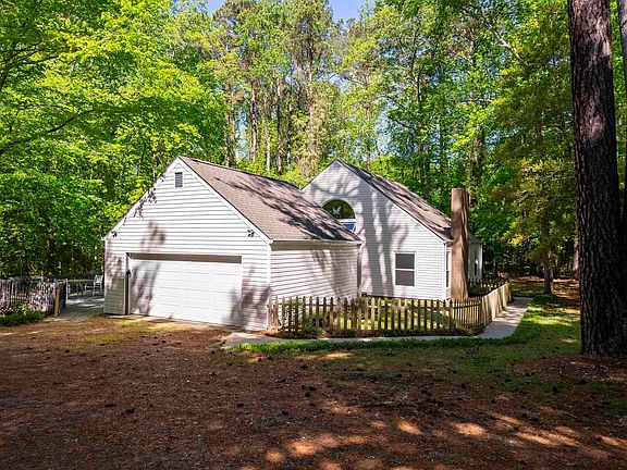 3rd image of 102 Warner Woods Rd