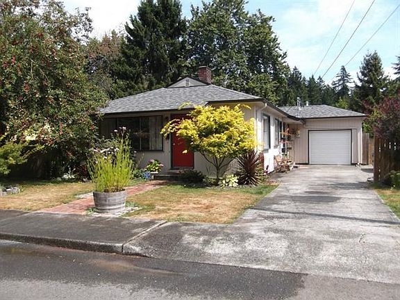2nd image of 2714 Otis St SE