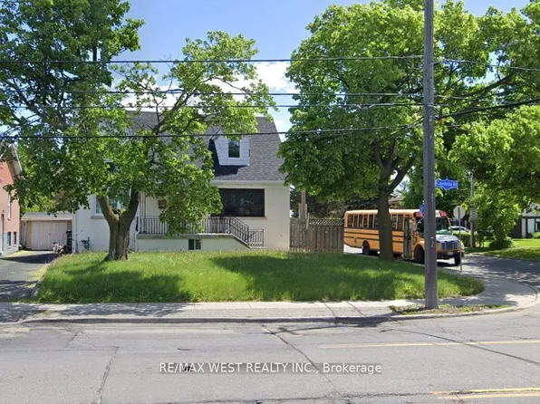 999 Caledonia Rd #Basement, Toronto, ON M6B 3Y9